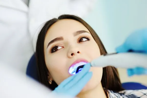 /img/26908-dental-checkup.webp