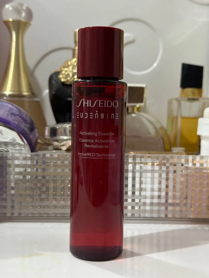 26942 glowing skin