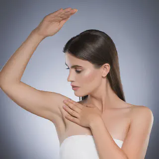 /img/26978-underarm-whitening-routine.webp