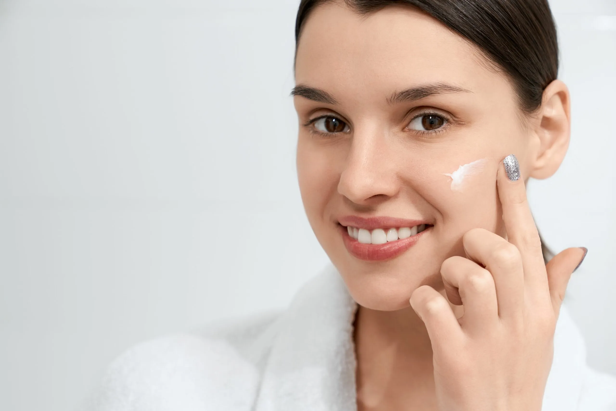 27045 whitening skin care products