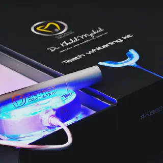 /img/27068-teeth-whitening-consultation.webp